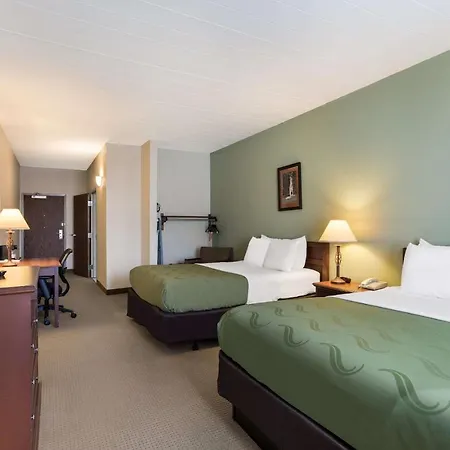 Quality Inn & Suites Monterey Exterior photo